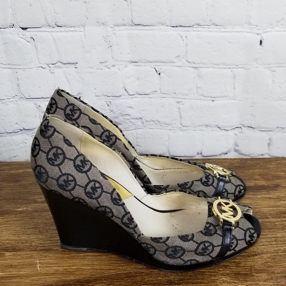 Michael Kors Shoes - MICHAEL KORS platforms | 8.5